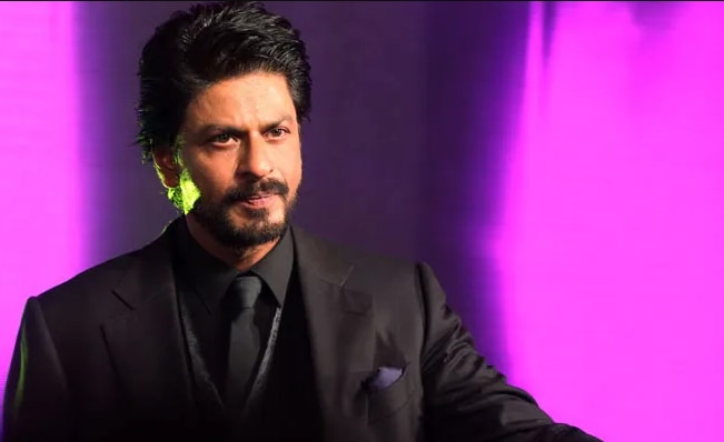 बॉलीवूडचा किंग खान म्हणजेच शाहरुख खान देखील जेवणाचा खूप शौकीन आहे.