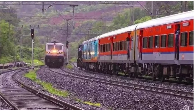 महानदीची उपनदी असलेल्या 'इब' नदीवरून या लोकप्रिय स्थानकाचे नाव पडले असल्याची माहिती आहे. (फोटो सौजन्य : indian express)