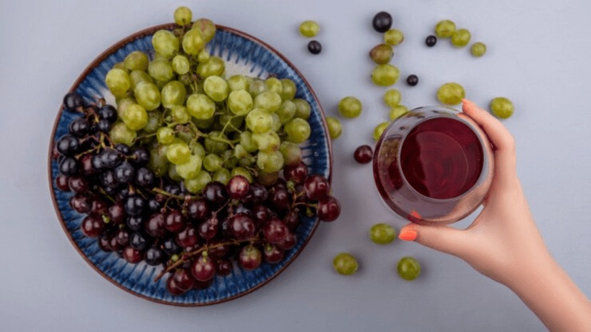 How does consuming grapes improve overall health as well as heart health