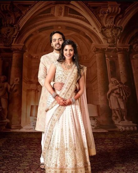 Celebrities-arrive-Jamnagar-for-Anant-Radhika-pre-wedding-party