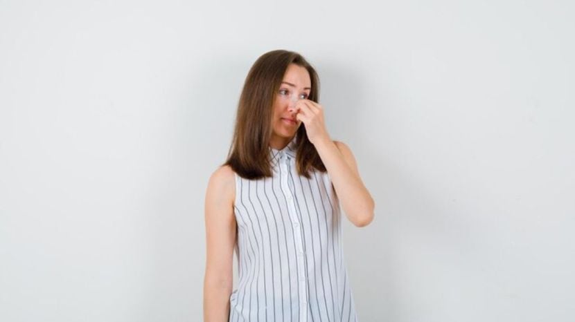 why its impossible to hum while holding your nose