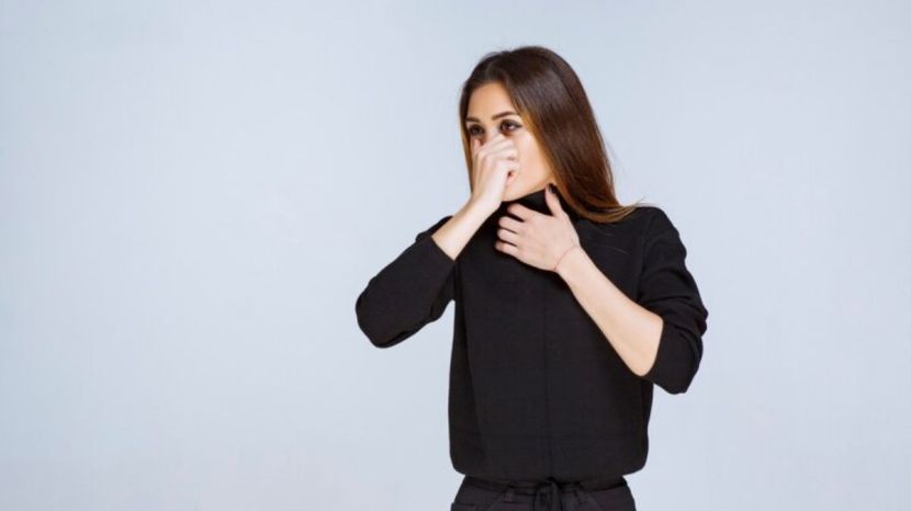 why its impossible to hum while holding your nose