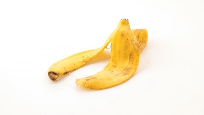  Dont throw away the banana peel 