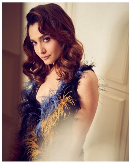 Ankita-Lokhande-fur-dress-going-viral