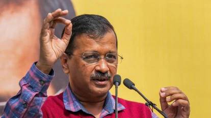 दिल्ली मद्य घोटाळा प्रकरणी अटक करण्यात आलेले दिल्लीचे मुख्यमंत्री अरविंद केजरीवाल यांना गुरुवारी रात्री ईडीने अटक केली. त्यांना आता ६ दिवसांची पोलीस कोठडी सुनावण्यात आली आहे.