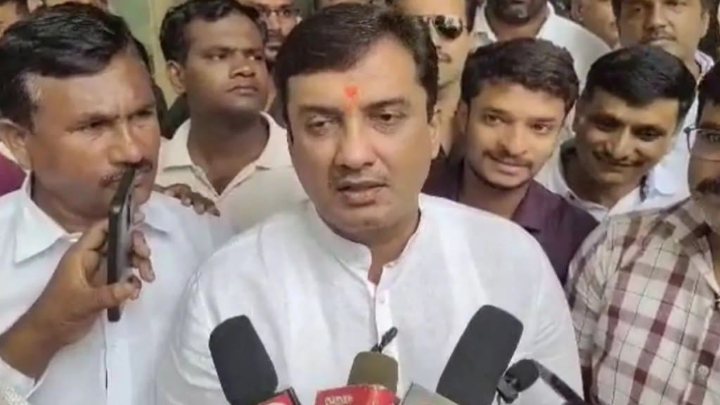 Dhananjay mahadik