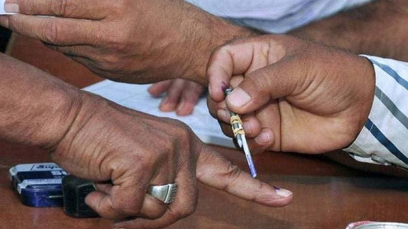 तर यंदाच्या निवडणुकीत निवडणूक आयोगाने ४ एम आव्हाने सांगितली आहेत. मसल (गुन्हेगारी), मनी (पैसा), Missinformation (चुकीची माहिती), MCC (आचारसंहितेचा भंग) यावर निवडणूक आयोग जाणीवपूर्वक लक्ष ठेवणार आहे.