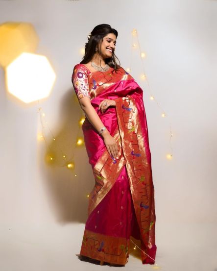 Marathi Actress Pink Saree Look