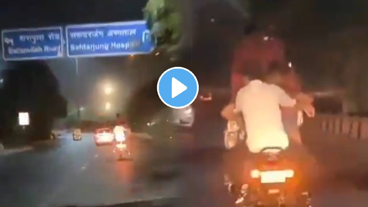 Crime Riders एका हातात दारूची बाटली अन् दुसऱ्या हातात कोयता; दिल्लीतला धडकी भरवणारा ...