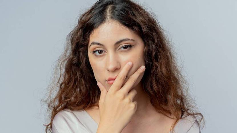 How To Remove Hair From Your Upper Lip Naturally