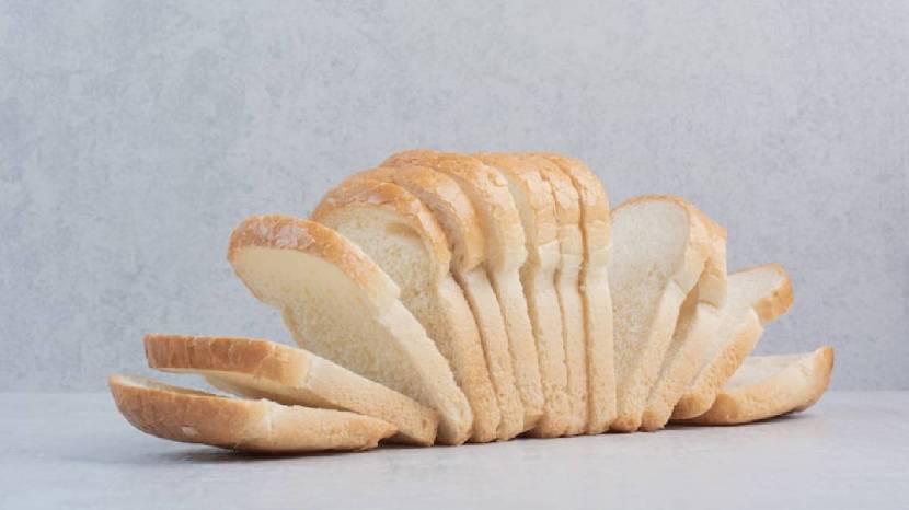Why You Should Avoid Eating Bread Empty Stomach