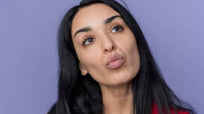 How To Remove Hair From Your Upper Lip Naturally