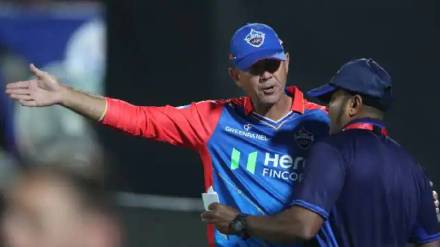 Ricky Ponting Argued With Umpire