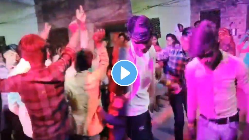 Uttar Pradesh: 15-Year-Old Boy Collapses & Dies While Dancing At Brother's Wedding Uttar Pradesh: 15-Year-Old Boy Collapses & Dies While Dancing At Brother's Wedding