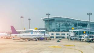 Chinese Passenger Delays Flight 4 Hours By Tossing Coins In Engine