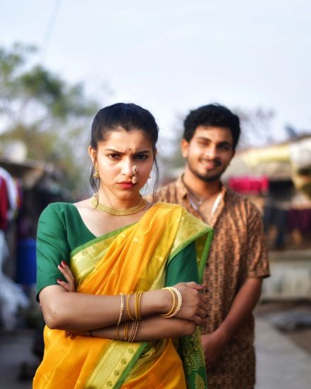 Prajakta Ghag Gulabi Sadi