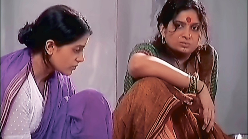 ( Sonali Kulkarni and Chinmayi Sumit in Sakharam Binder )