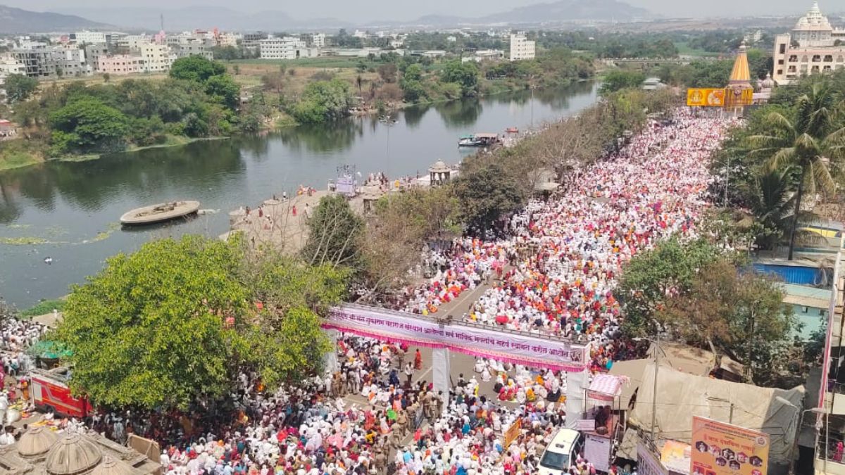 पिंपरी : देहूमध्ये तुकाराम बीज सोहळ्यानिमित्त भाविकांची अलोट गर्दी ...