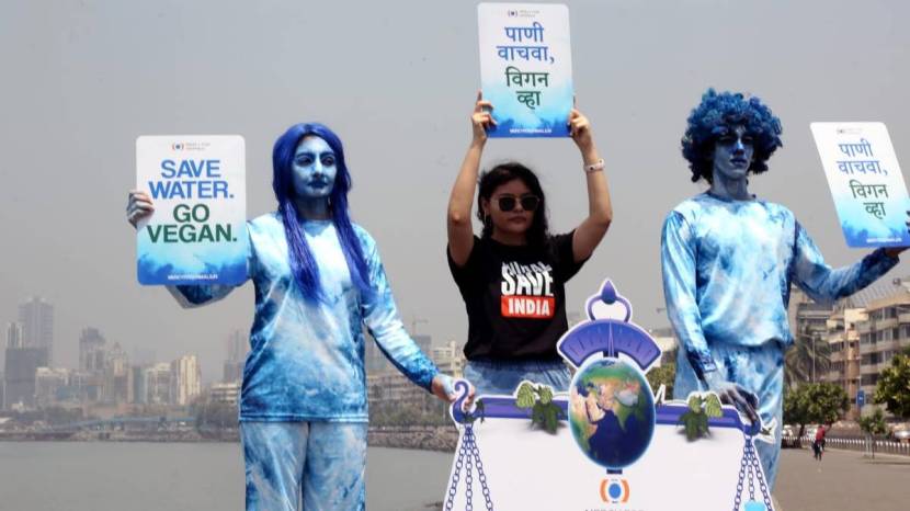 Mumbai News At Marine Drive Jal Devta and Earth Costume Wearing Social Workers Save Water Quotes on World Water Day