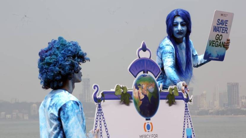 Mumbai News At Marine Drive Jal Devta and Earth Costume Wearing Social Workers Save Water Quotes on World Water Day