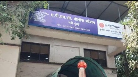 navi mumbai, Shop Owner, robbery allegations, Employee, beaten, suspected theft, register case, against each other, police, crime news, marathi news,