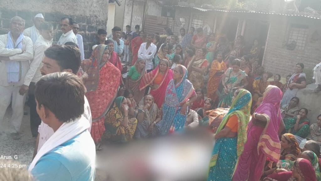 Funeral on the road Amdapur police registered a case against 35 villagers