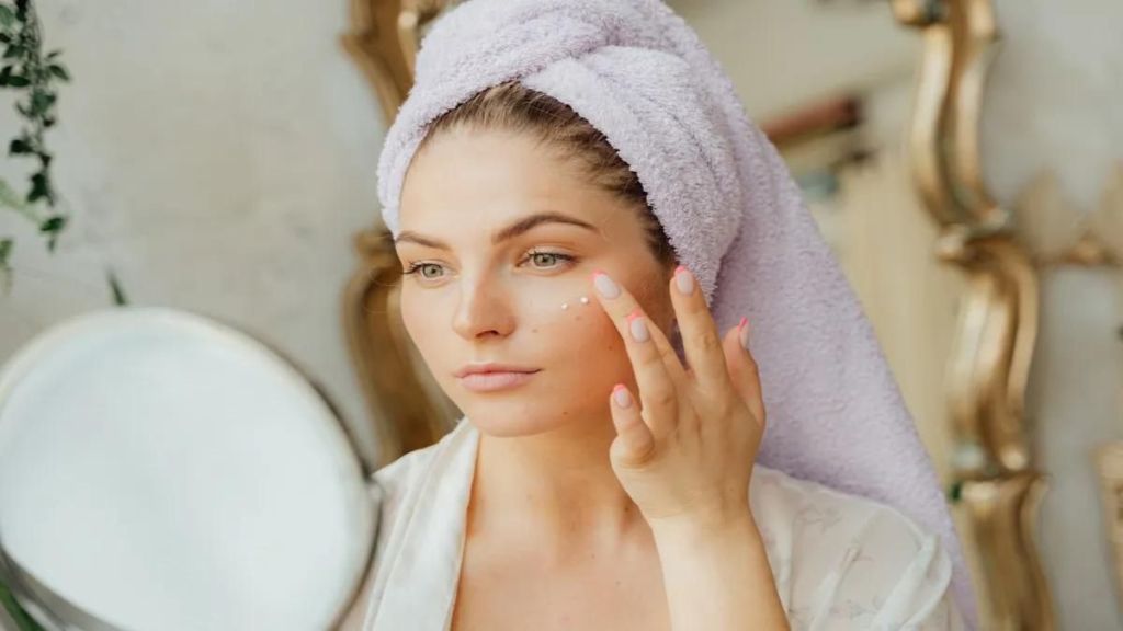 Using skin lightening cream can cause kidney cancer