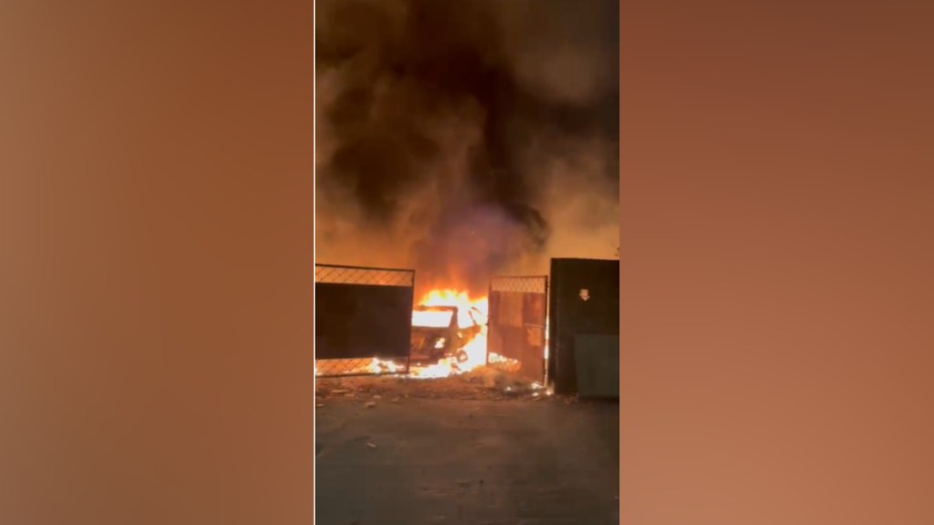 pune, gangadham road, fire broke out, aai mata mandir, garage, 17 two wheelers, burnt,