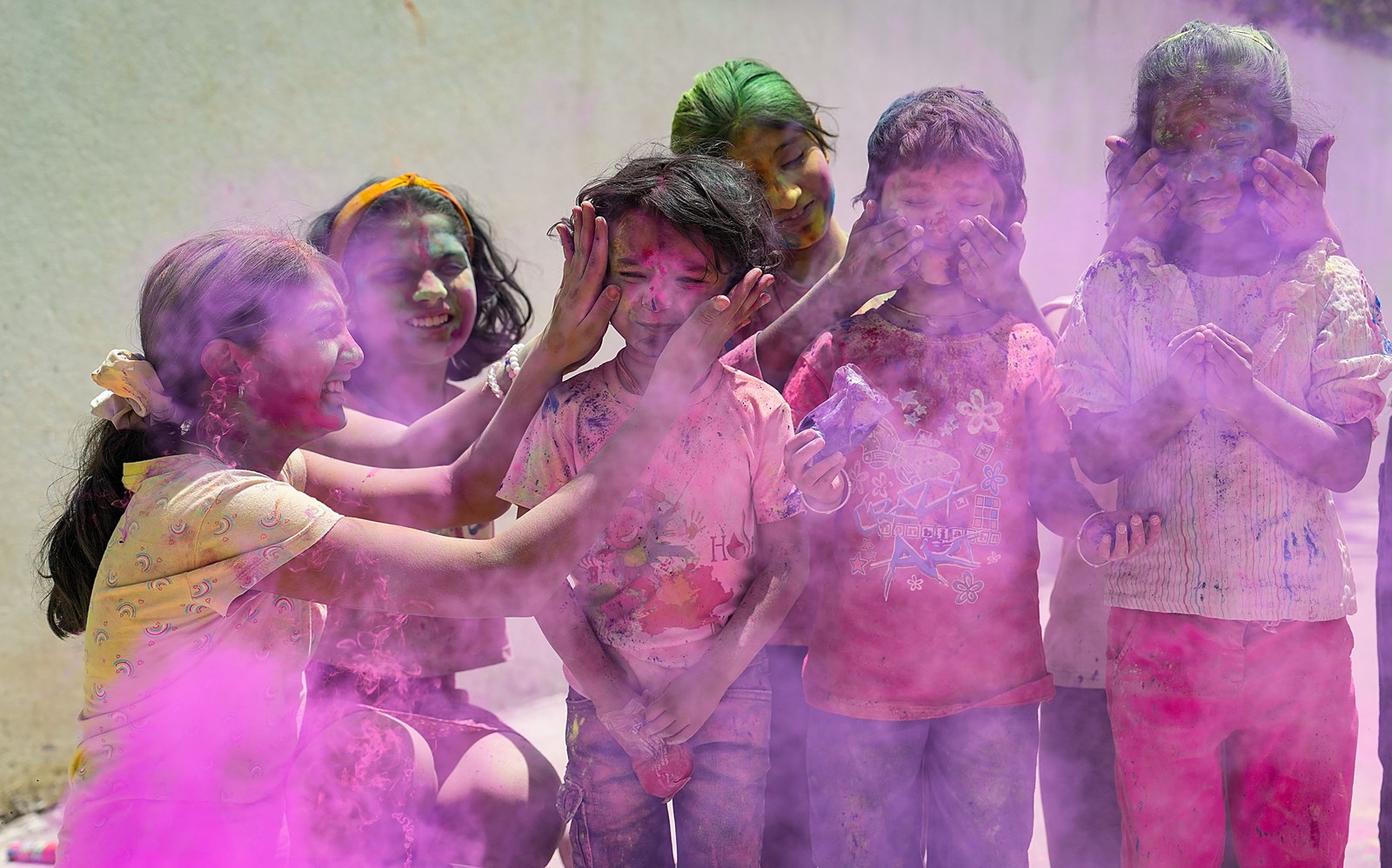 holi, holi 2024, holi celebrations, holi celebrations in india, holi in india