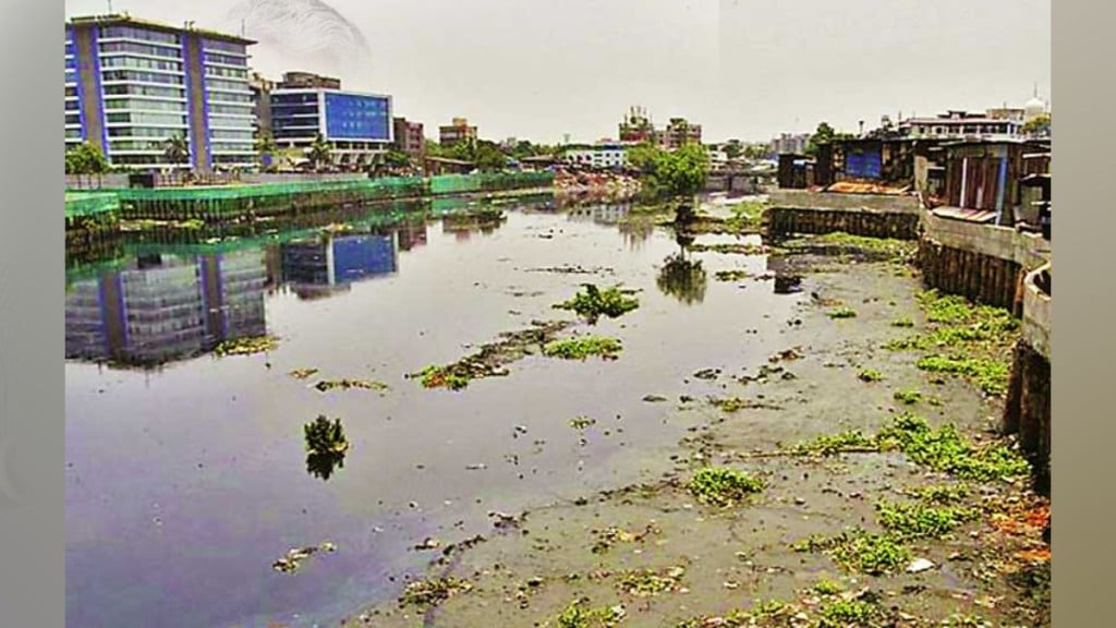 Mumbai, High Court, Mithi River, Project victims, Alternatives, Compensation, Must Accept, Mumbai, High Court, Mithi River, Project victims, Alternatives, Compensation, Must Accept,