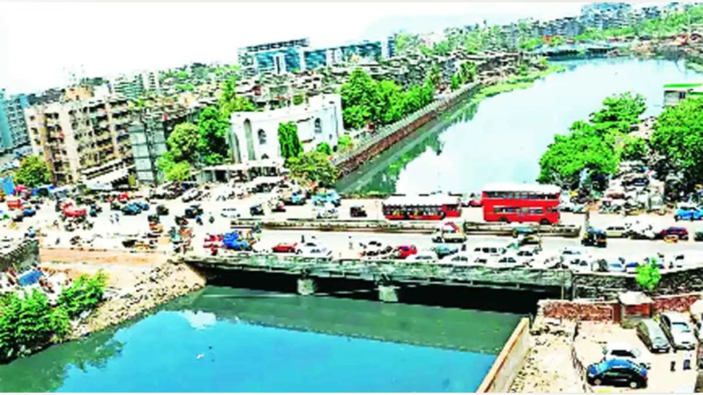 672 constructions obstructing the widening of Mithi river evicted Mumbai 672 constructions obstructing the widening of Mithi river evicted Mumbai