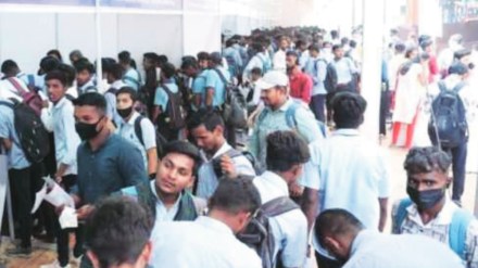 unemployed youth ignore namo maharojgar melava unemployed youth ignore namo maharojgar melava