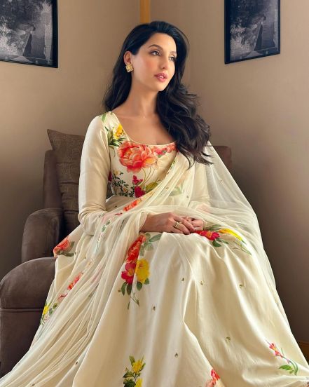 nora-fatehi-traditional-look