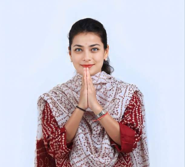 praniti shinde solapur candidate