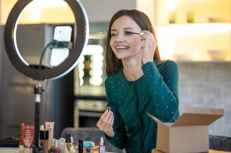 diy beauty tips makeup get spoiled due to sweat in summer then follow this tips 