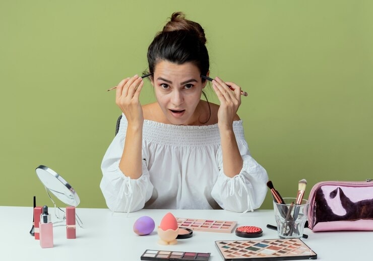 diy beauty tips makeup get spoiled due to sweat in summer then follow this tips 