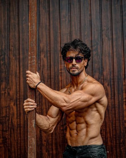 tiger-shroff-vikram-swain3