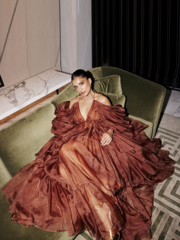 top 10 beautiful indian-female-sports-anchor