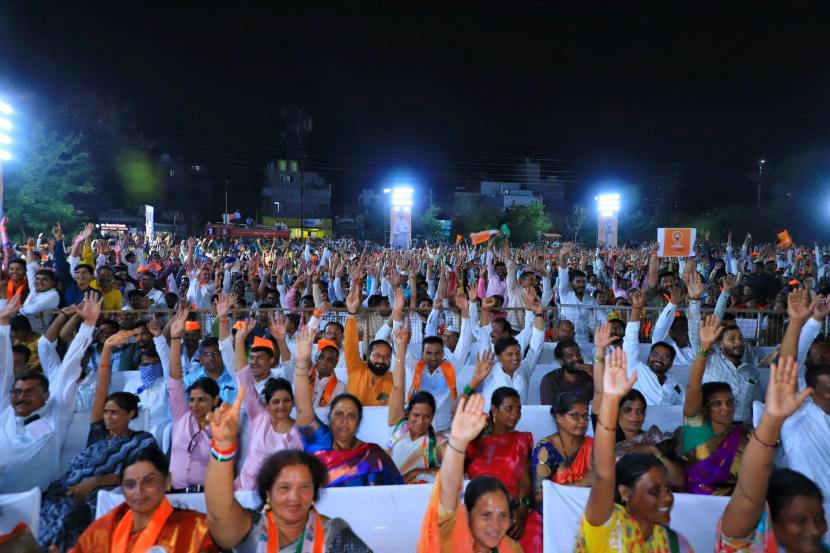 uddhav thackeray solapur sabha