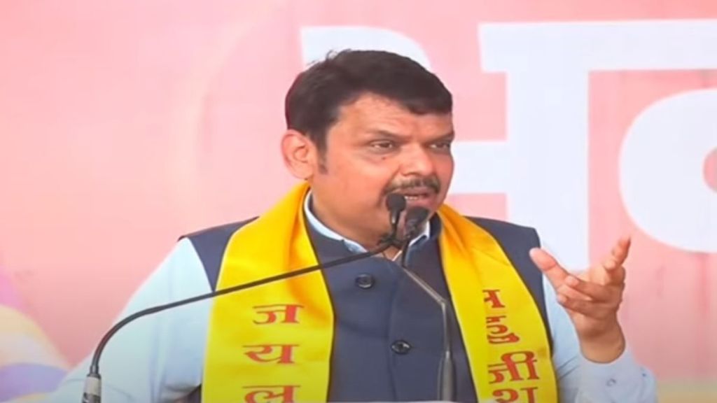 Devendra Fadnavis reaction on navneet rana