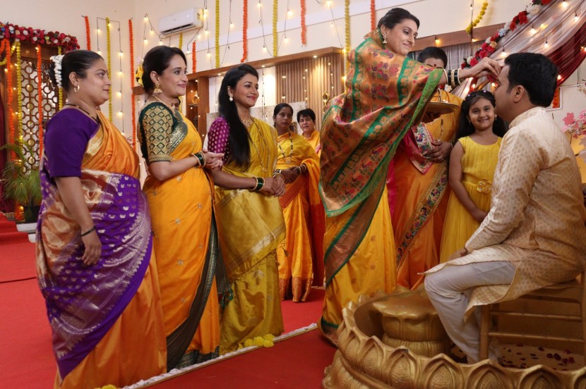 Gharoghari Matichya Chuli Wedding