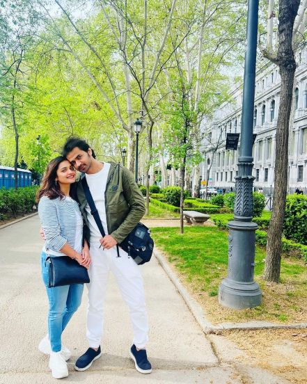 Hruta Durgule Prateek Shah Spain Vacation
