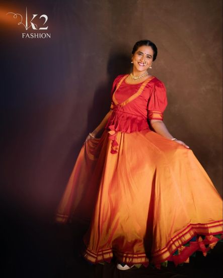 Nach Ga Ghuma Actress Khun Dress Look