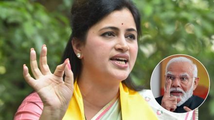 Navneet Ranas visits to Daryapur constituency are causing unrest in Shiv Sena Shinde faction