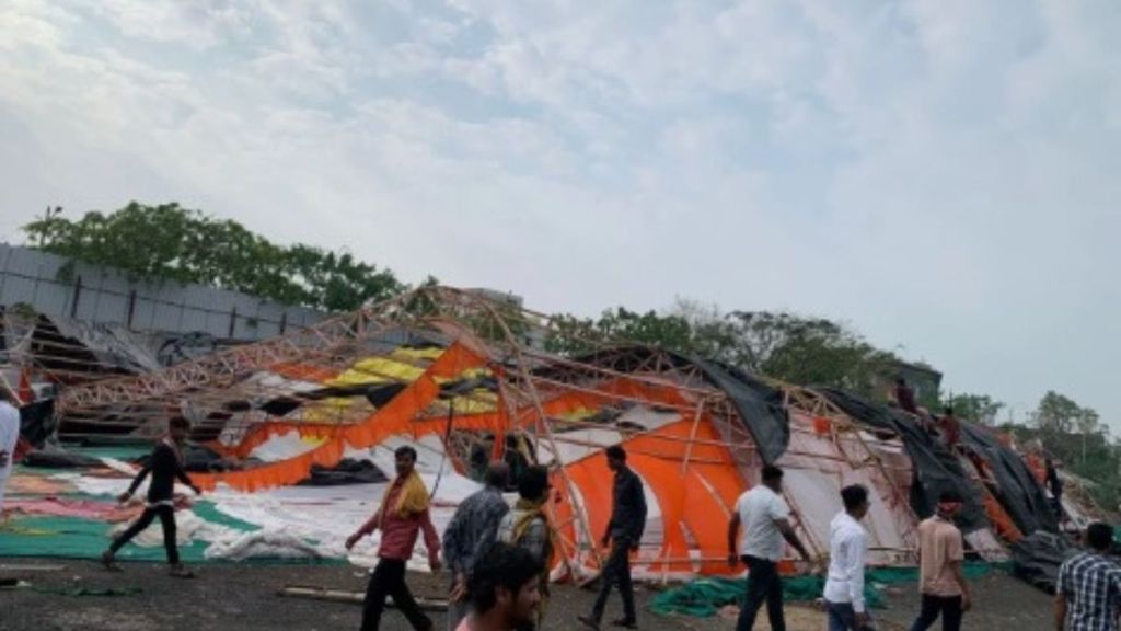 Navneet Ranas campaign office destroyed due to gusty winds