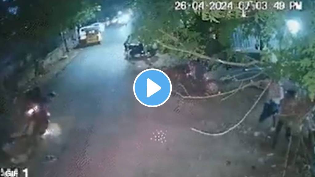 Woman, Daughter Severely Injured As Scooter Topples After Hitting Damaged Manhole Woman, Daughter Severely Injured As Scooter Topples After Hitting Damaged Manhole