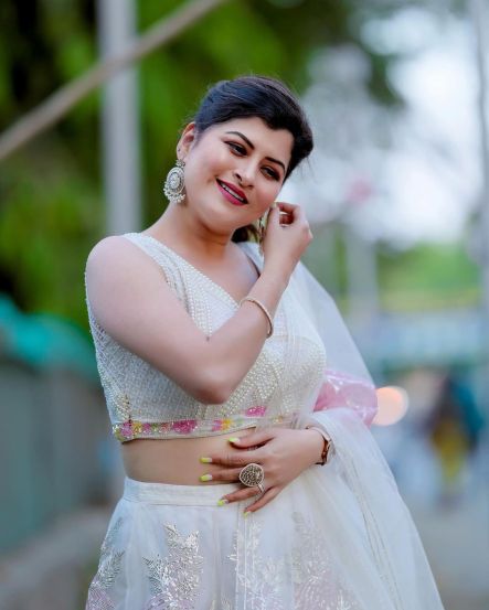 Savaniee Ravindrra White Lehenga Look