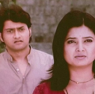 Marathi actor Kaustubh Diwan Married With Kirti Kadam photos viral