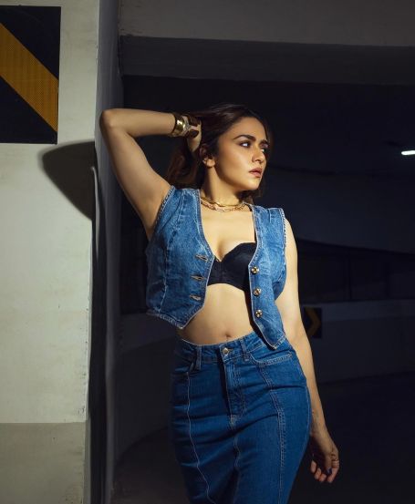 Amruta khanvilkar denim skirt and jacket look photos viral on social media