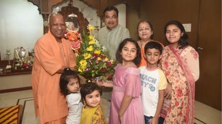 yogi adityanath nitin gadkari marathi news yogi adityanath nitin gadkari marathi news